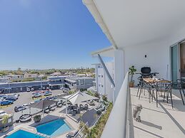 The Top Deck Retreat Ballina