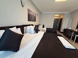 THE ONE HOTEL