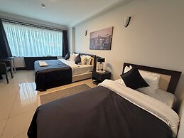 THE ONE HOTEL