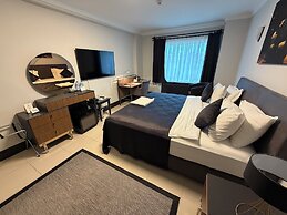 THE ONE HOTEL