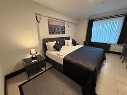 THE ONE HOTEL