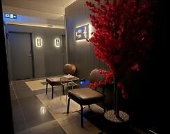 THE ONE HOTEL