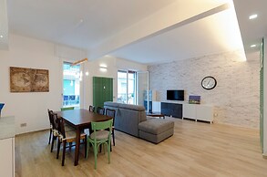 Spacious flat with Balcony