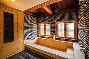Gyeongwonjae By Walkerhill