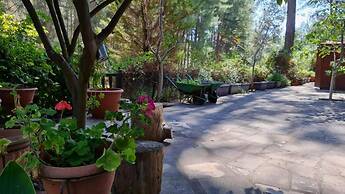 Charming Villa in Moniatis, Cyprus - Private Pool & Garden