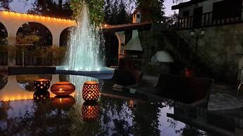 Charming Villa in Moniatis, Cyprus - Private Pool & Garden