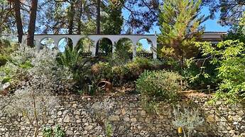 Charming Villa in Moniatis, Cyprus - Private Pool & Garden