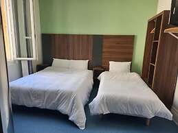 HOTEL CHATEAUBRIAND