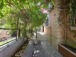 Evim Palace