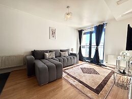 Pet Friendly - 4 Guests - Free Parking