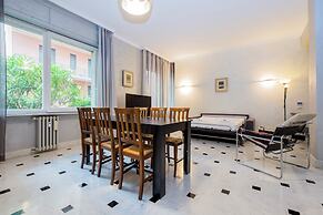 Spacious flat with Balcony