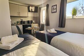 4BR Contractor Accommodation w 4 Bathroom