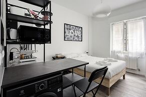 Elegant Studios near Station