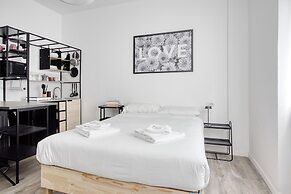 Elegant Studios near Station