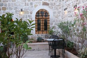 Kaia House