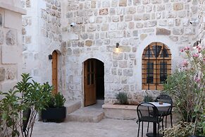 Kaia House