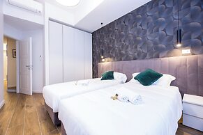 Chic apartments in Piazza Dante