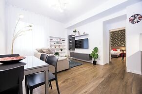 Chic apartments in Piazza Dante