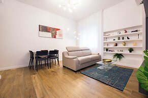 Chic apartments in Piazza Dante