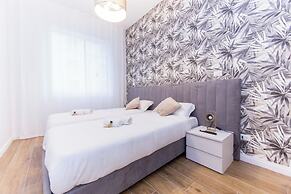 Chic apartments in Piazza Dante