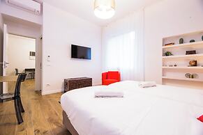 Chic apartments in Piazza Dante
