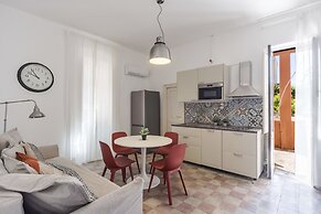 Urban Garden Apartment