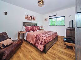 Saddleview Bed & Breakfast