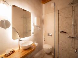 Santa Veneranda Suites by Checkin