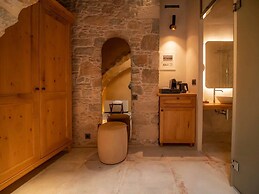 Santa Veneranda Suites by Checkin