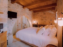 Santa Veneranda Suites by Checkin