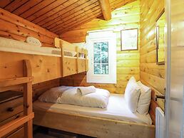 Y Bwthyn Pren, Cabin 209,
