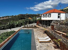 CASAS DO LARANJO- Cottages Infinity Pool