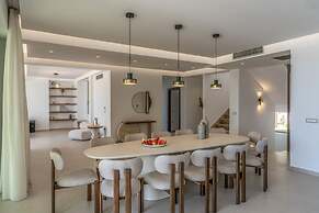 Luxurious Villa Selestine - With Private Pool