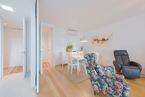 Benfica Prime Terrace II by Homing