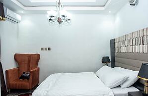 Nomsy Luxury Service Apartments