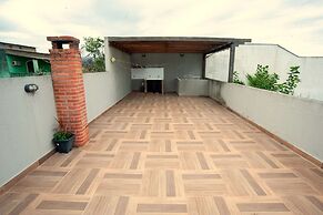 Casa pet Friendly c Piscina Churrasqueira e Wi-fi