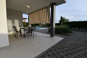 Luxury Escape With Swimming Pool & Modern Design