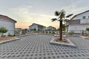 Luxury Escape With Swimming Pool & Modern Design