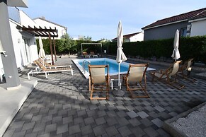 Luxury Escape With Swimming Pool & Modern Design