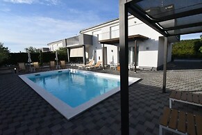 Luxury Escape With Swimming Pool & Modern Design