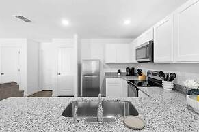 Springhill Retreat! 3 Bed, 2 Bath!