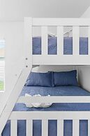 Springhill Retreat! 3 Bed, 2 Bath!