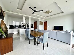 Michel Tropical Seaview Pool Villas