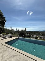 Michel Tropical Seaview Pool Villas