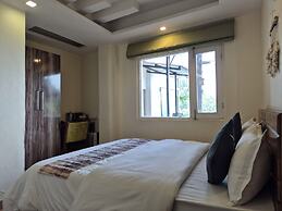 The Coverpage Boutique Stays