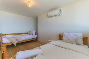 Sea Lofts-Kfar Abida Oceanfront Retreats