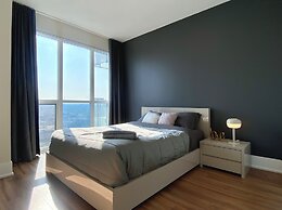 Chic Urban Gateway in Toronto