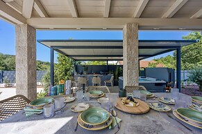 Villa Aria With Pool and Whirlpool
