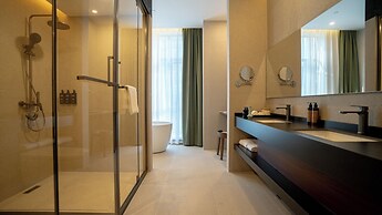 Ayata Hotel
