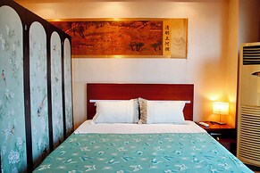 Beijing Furnished Apt with Queen bed